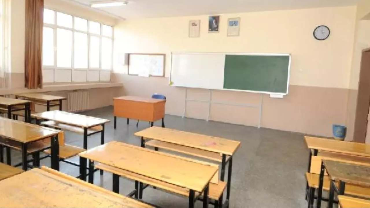 İstanbul'un en yüksek puanlı 45 lisesi açıklandı: Zirve değişti, lider ikinciliğe geriledi