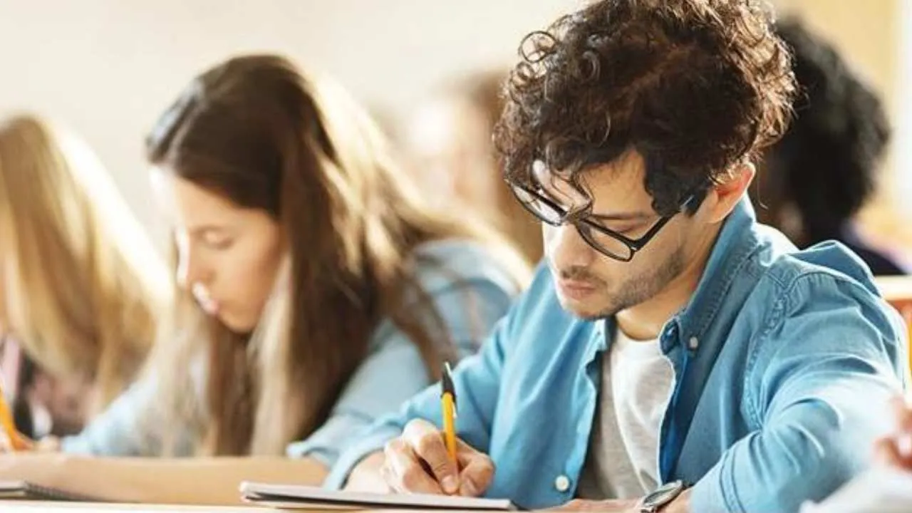 Türkiye'deki en güçlü 30 üniversite diploması açıklandı: Mezuniyet günü iş buluyorlar