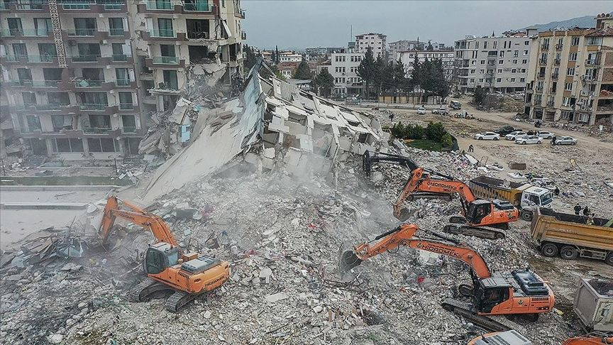 Uzmanlar uyardı: Zemin kötü, risk yüksek! Bu ilçeler denize kayabilir...