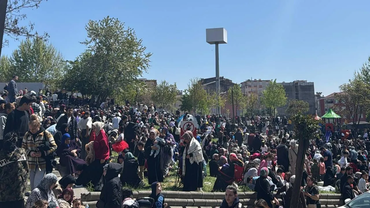 Bütün gece fayları izleyen Prof. Dr. Ahmet Ercan'dan yeni açıklama