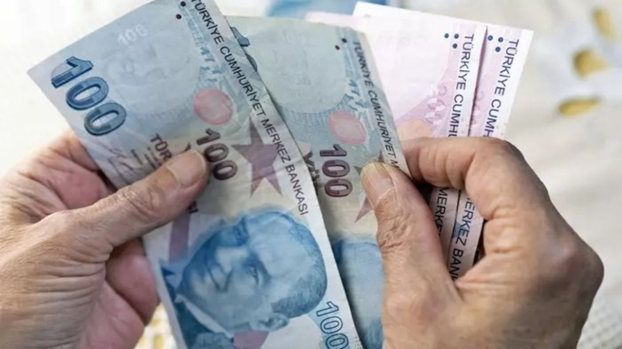 Memura erken emeklilik hakkı! 10 yıl yeterli oluyor: Kimler yararlanabilir, şartları nelerdir?