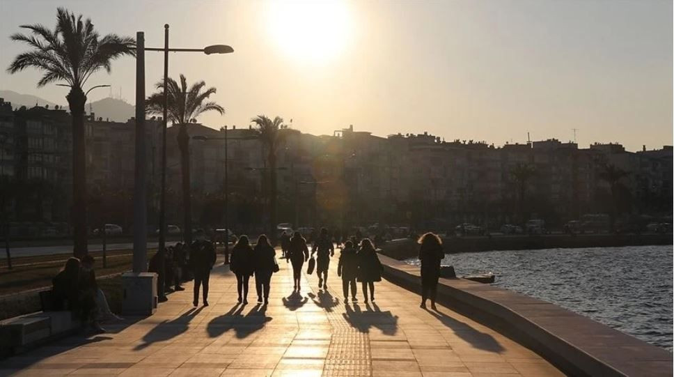 Sıcaklıklar mevsim normallerinin üzerinde! Meteoroloji'den il il hava durumu tahminleri...