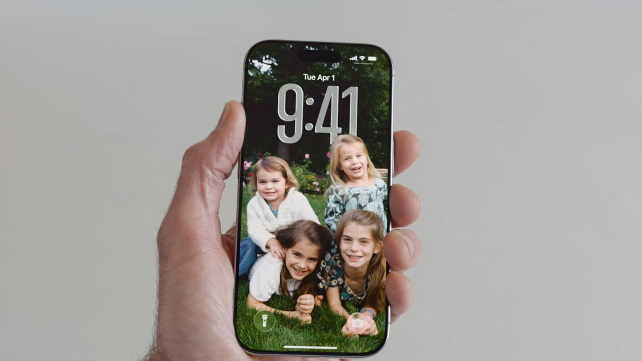 Apple bombayı patlattı! iOS 26 güncellemesi tanıtıldı. iPhone’lar baştan aşağı yenilendi