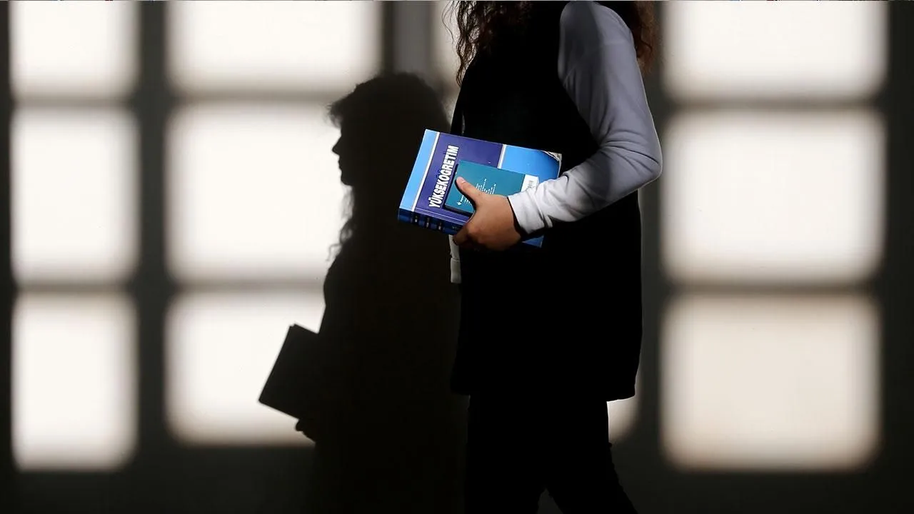 Türkiye'nin en iyi özel üniversitesi belli oldu! Binlerce öğrenci seçti: İlk sırayı kimse bilemedi!
