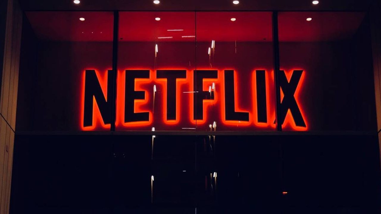 Netflix Türkiye'de en çok izlenen dizi ve filmler belli oldu. Popüler dizi yine zirveyi kaptı!