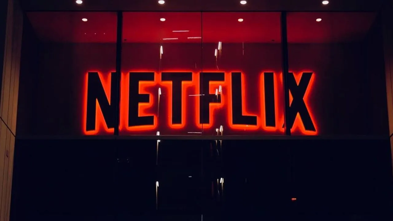 Netflix Türkiye'de en çok izlenen dizi ve filmler belli oldu. Popüler dizi yine zirveyi kaptı!