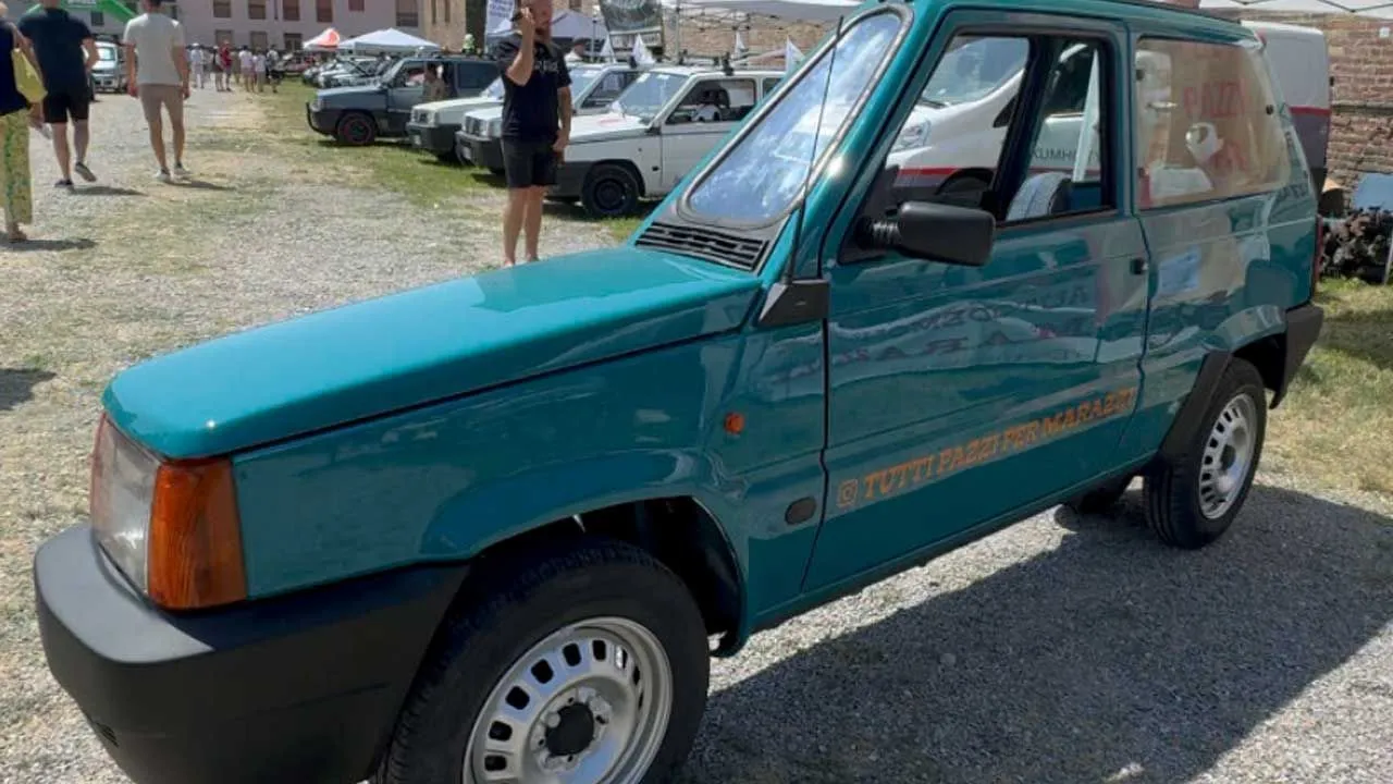 Dünyanın en dar Fiat Panda’sı! Tamamen elektrikli, genişliği sadece 50 santimetre